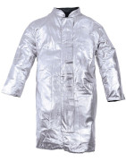 Ropa para trabajo frente a fuentes radiantes de calor y con riesgo de salpicadura de metal fundido.
